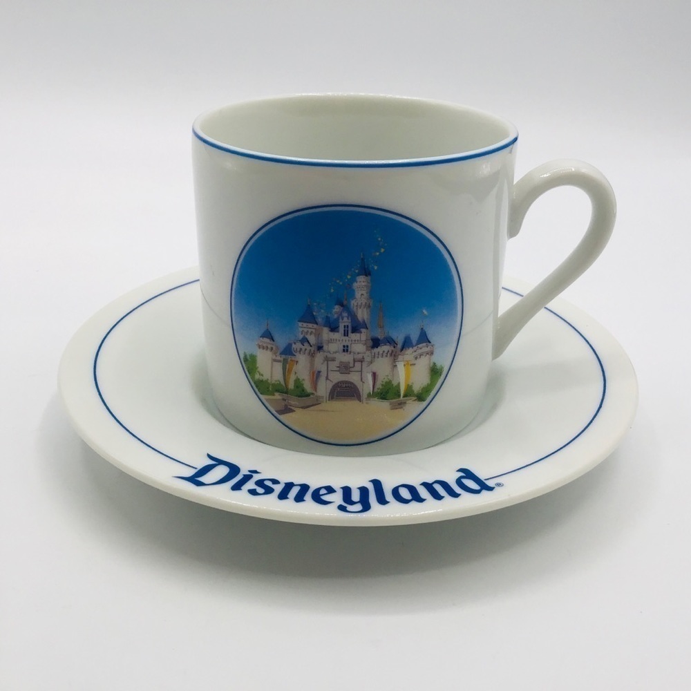 VINTAGE Disney Disneyland Magic Castle Demitasse Teacup & Saucer 2 Pc Set Japan